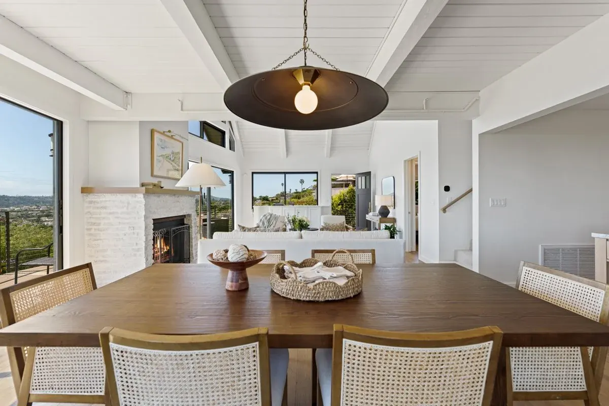 De La Guerra Terrace — Santa Barbara, CA